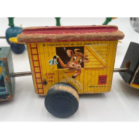 Antique Two Fisher-Price Wooden Pull Toys Train Cars & Duck Set - Picture 12 of 16